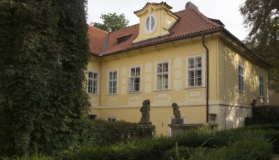 Letní provozní doba sekretariátu a knihovny